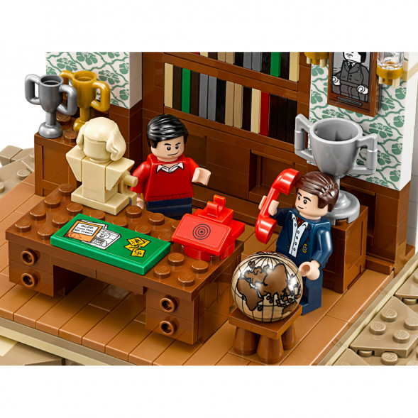 Конструктор LEGO Коллекционные наборы 76052 Логово Бэтмена в Комсомольске-на-Амуре