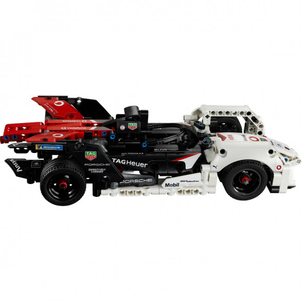 Конструктор LEGO Technic 42137 Formula E Porsche 99X Electric в Комсомольске-на-Амуре