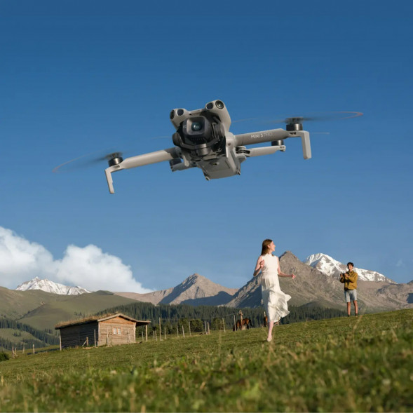 Квадрокоптер DJI Mini 5 Pro Fly More Combo (DJI RC-N3) в Комсомольске-на-Амуре
