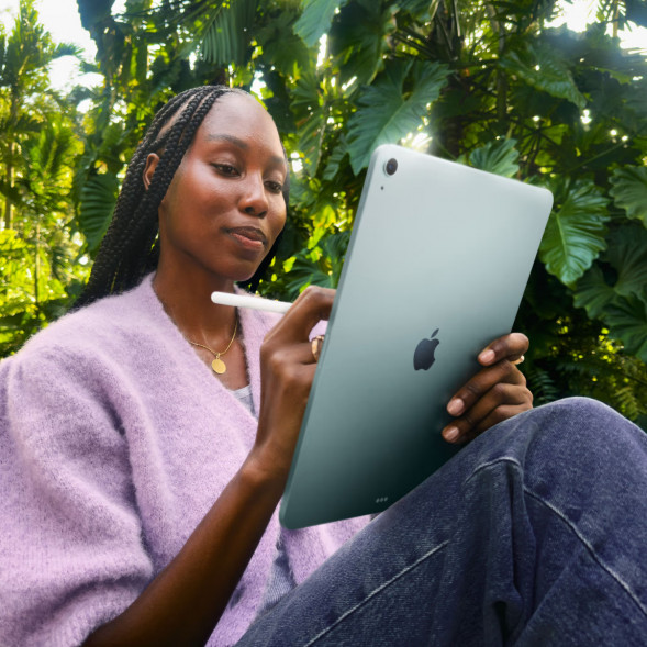 Планшет Apple iPad Air 13 (2026) 256GB Wi-Fi, Сияющая звезда в Комсомольске-на-Амуре
